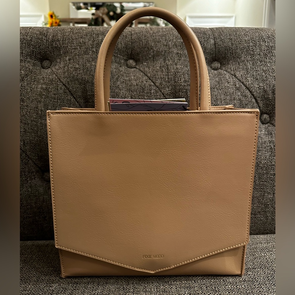 Pixie Mood Caitlin Tote Small Sand